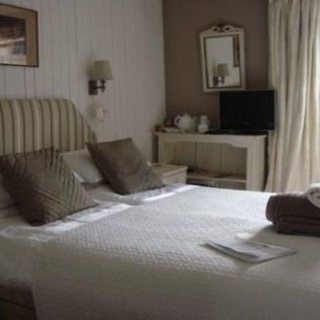 Wisteria House B&B チッペナム エクステリア 写真